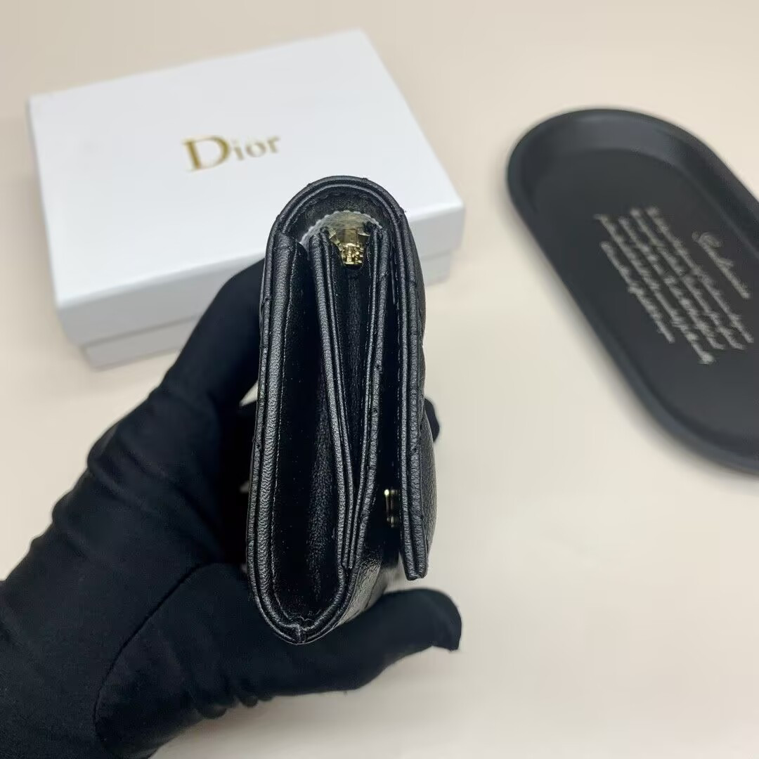 D*0r Card Holder