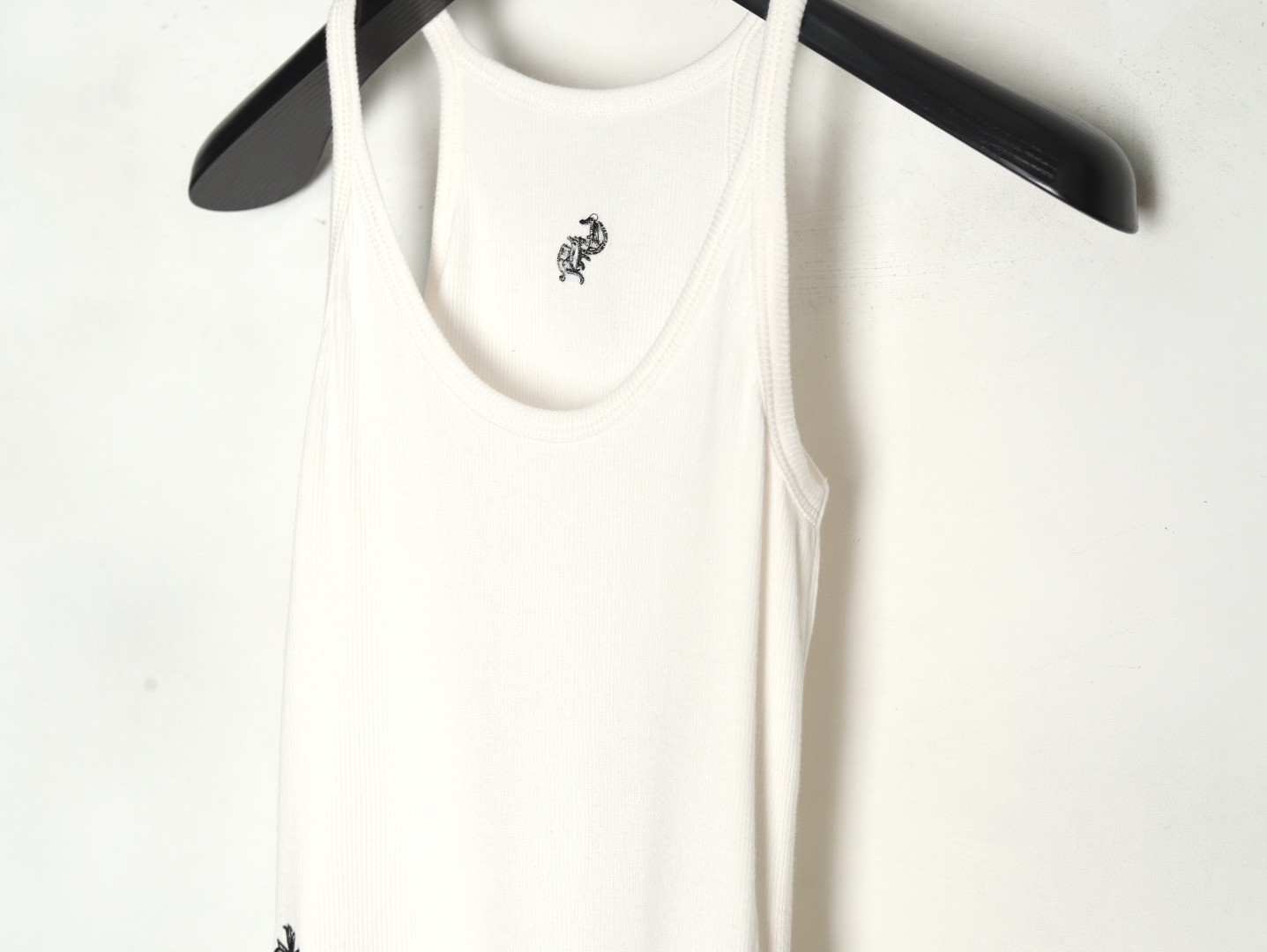 Ch**me He**ts CH knitting Vest