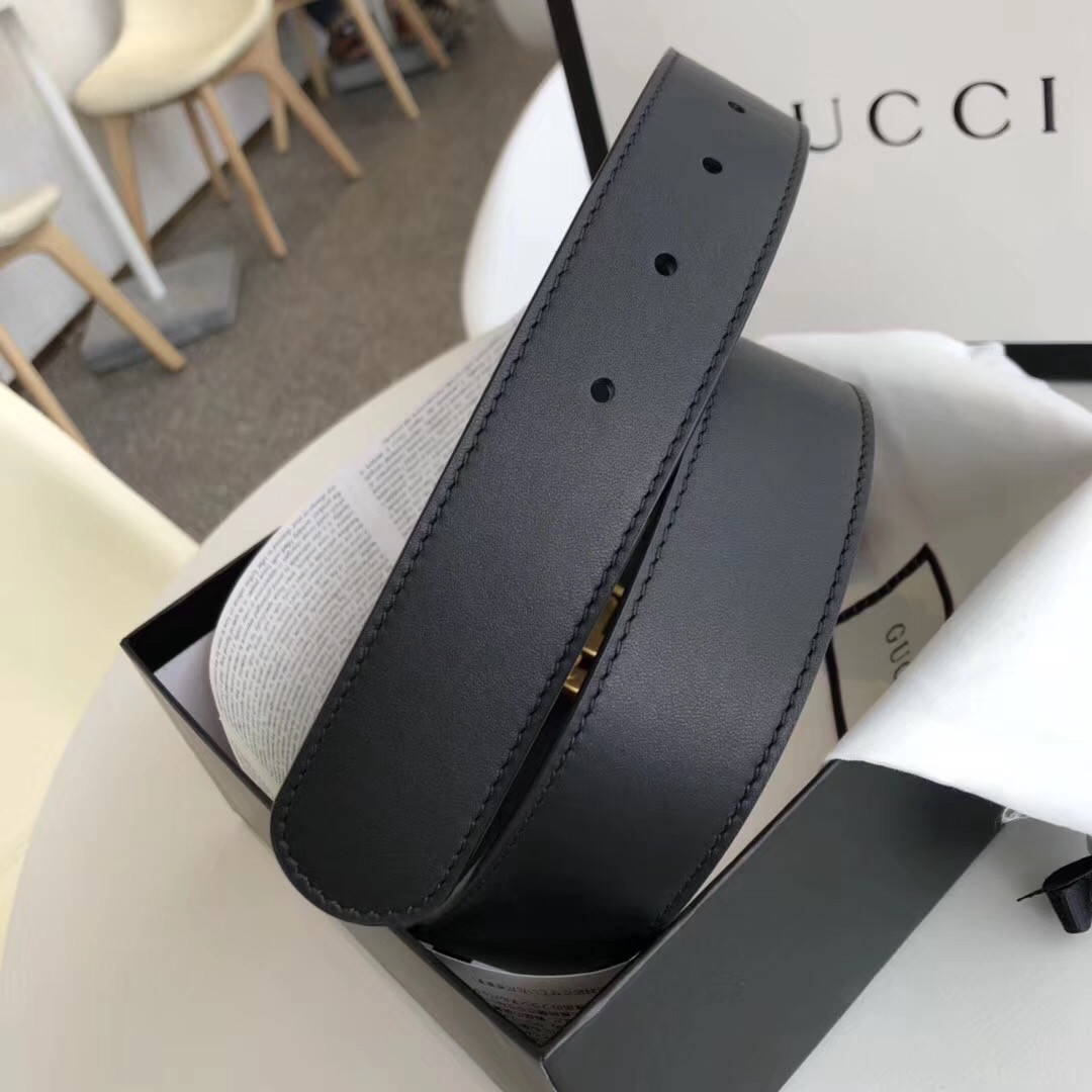 G*u*i GG buckle belt for women