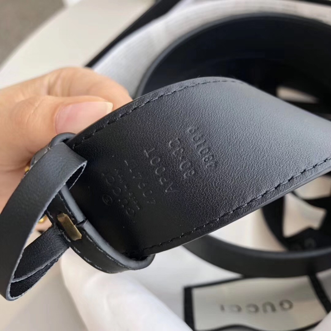 G*u*i GG buckle belt for women