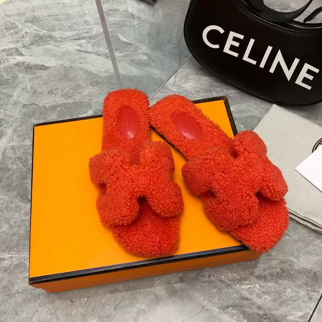 UA Hermès Oran sandal