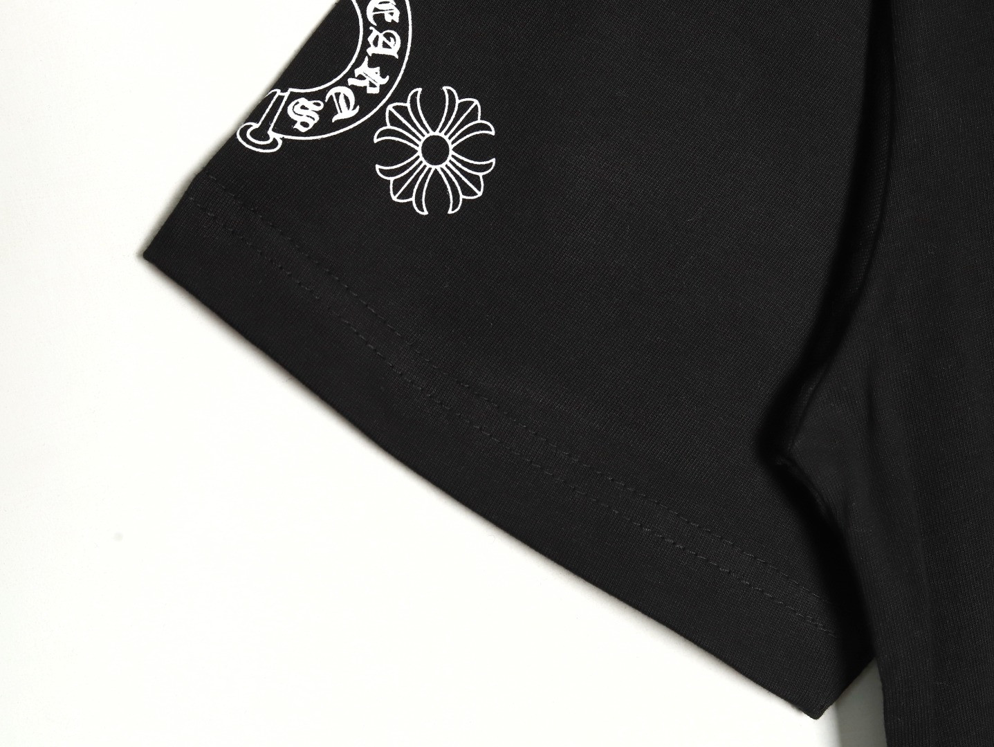 Ch**me He**ts 25ss Short-sleeved T-shirt