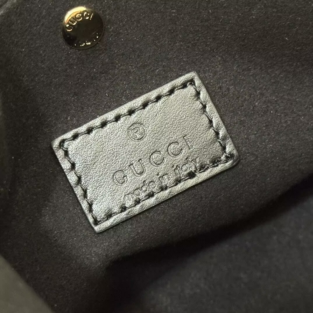 G*u*i GG Emblem Small Bucket Bag 19x18x11cm