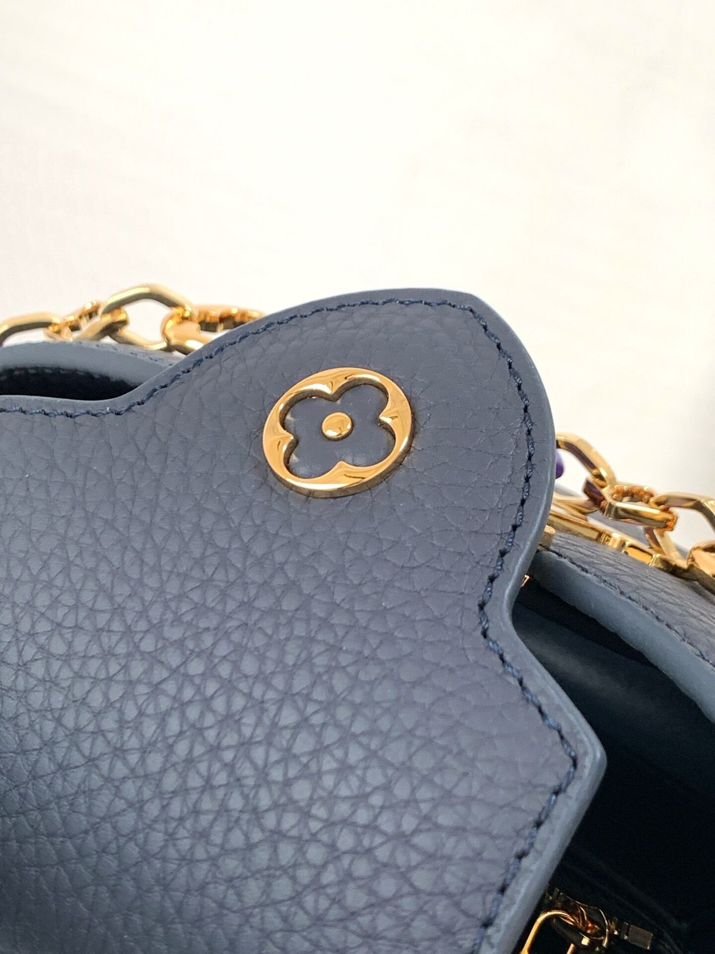 LV Capucines Mini M14971 21x14x8cm