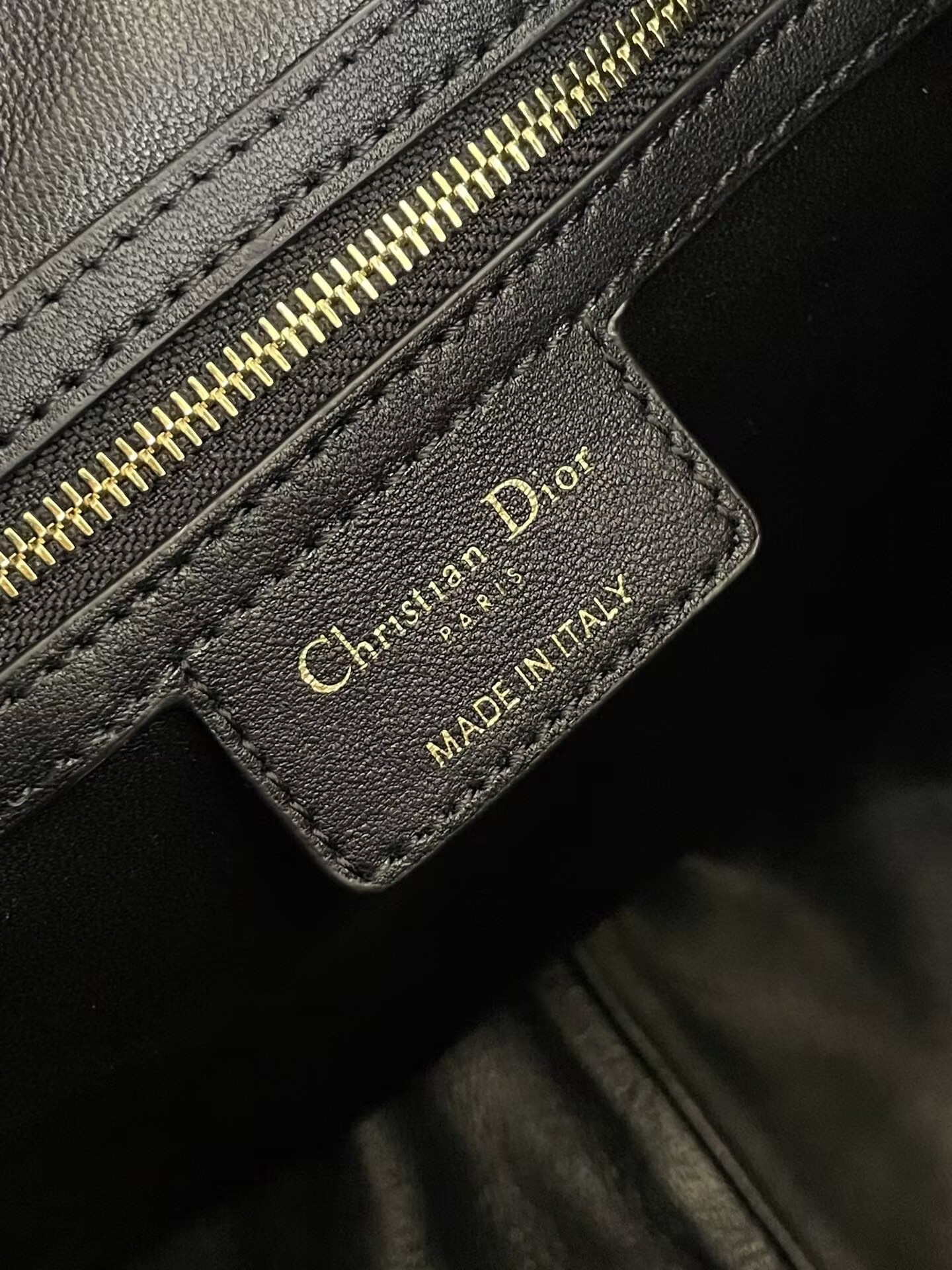 D*0r Medium D-Motion Bag Black Macrocannage Lambski 23x13x24cm