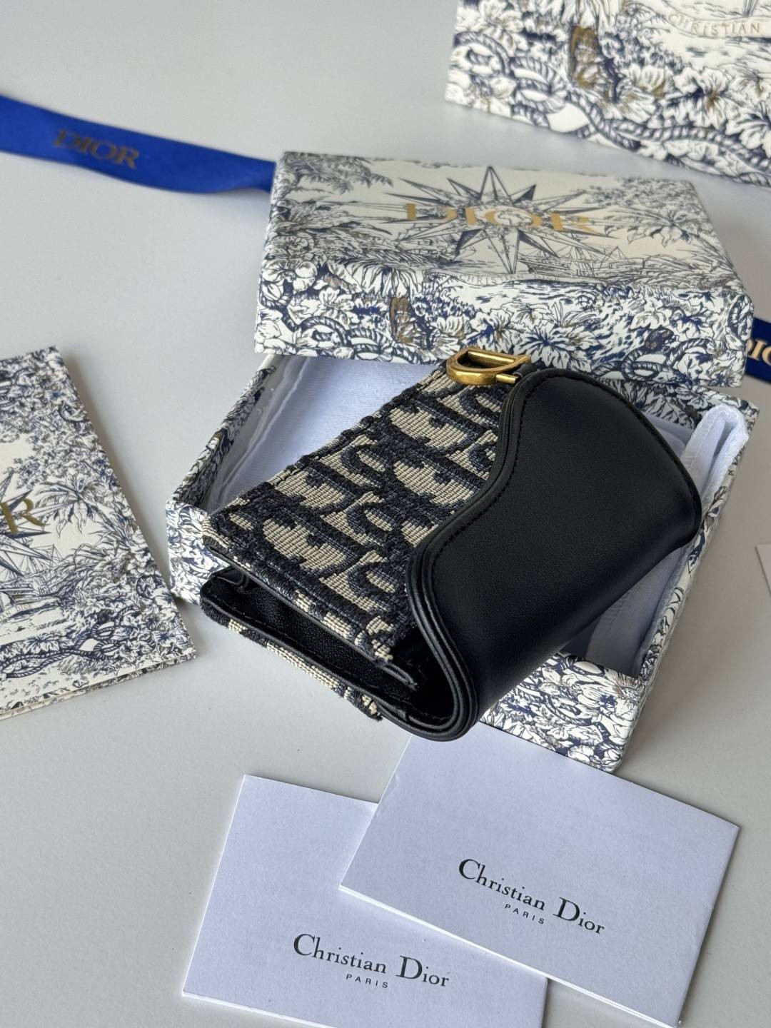 D*0r Saddle Bloom Card Holder 11x7.5x3cm