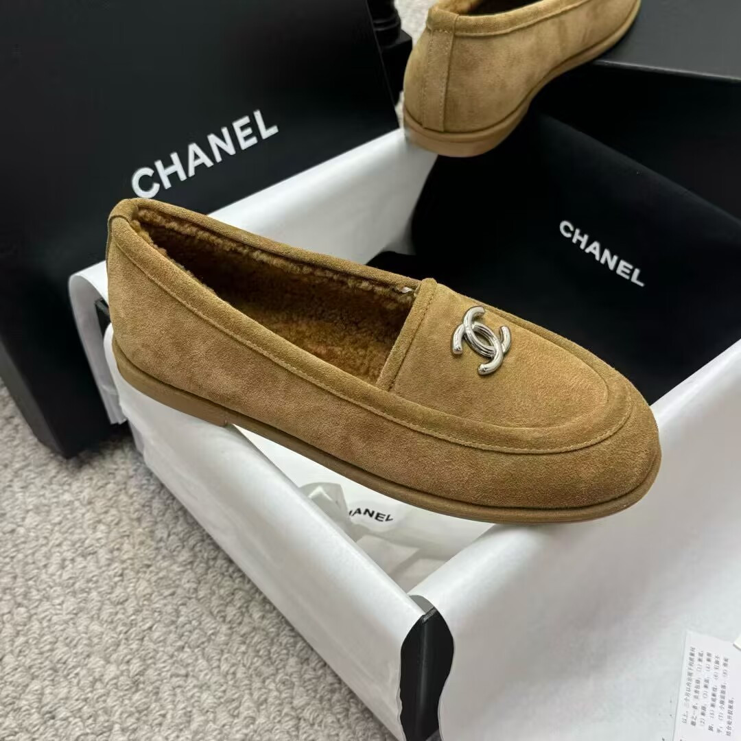 UA Ch*el Loafers