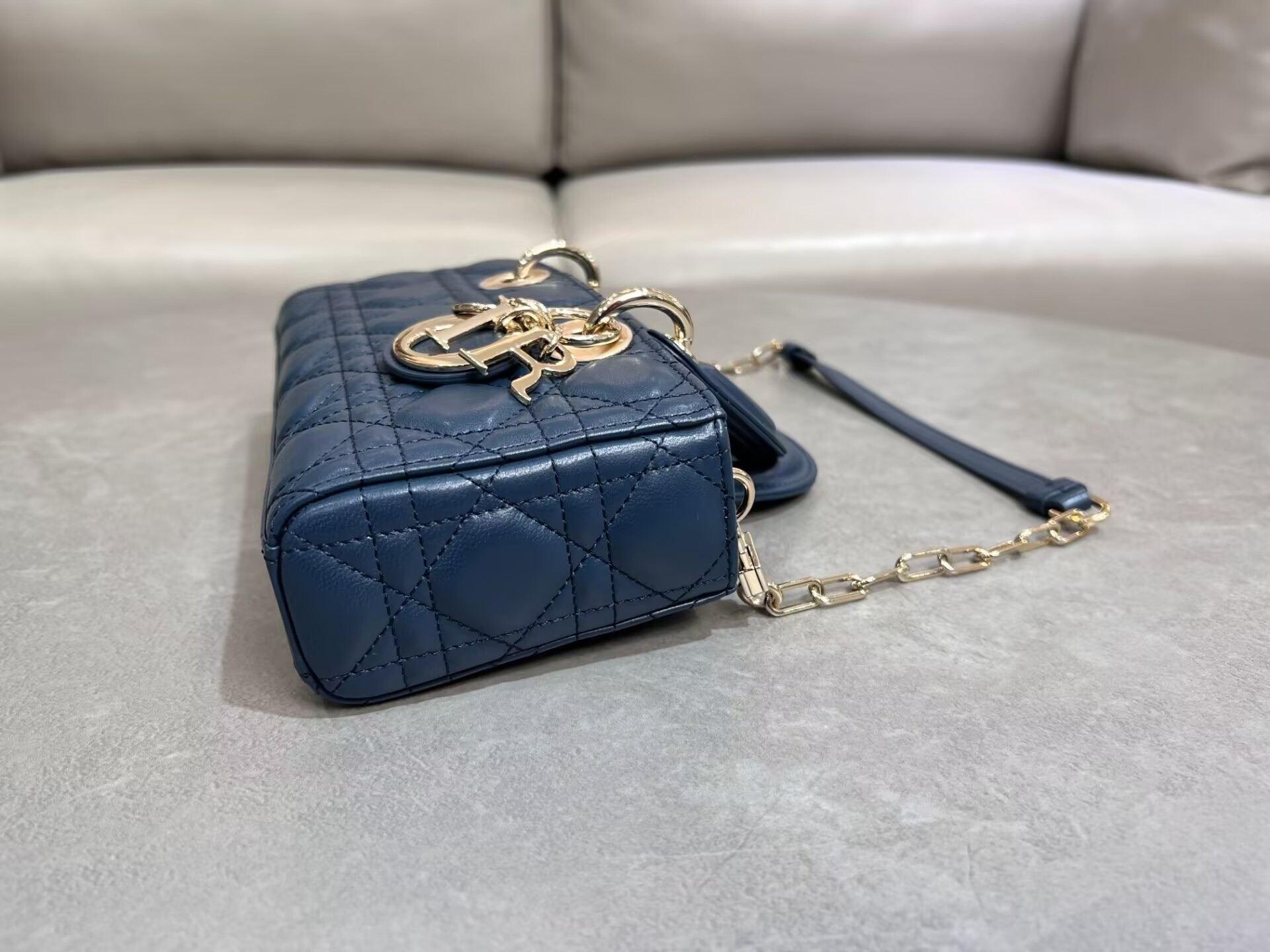 D*0r SAMLL D-JOY BAG 22.5 x 6 x 11.5CM