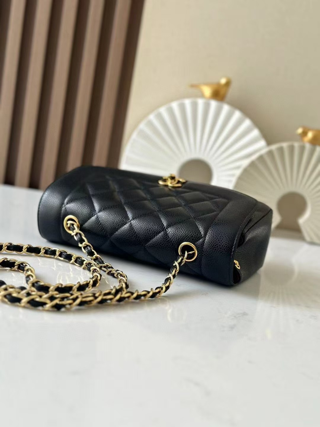 Ch*el Small Diana Flap Bag Caviar Gold Hardware 22.5x14x7cm