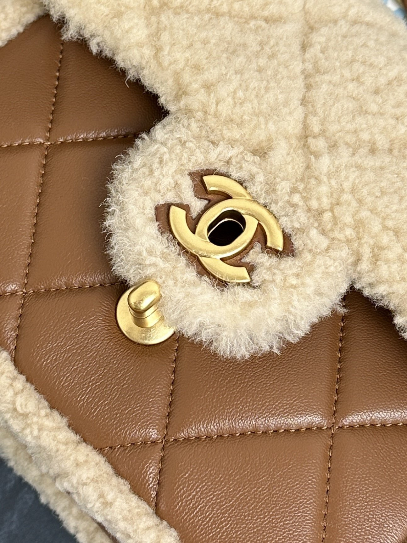 Ch*el Mini Flap Bag 12 x 18 x 6cm