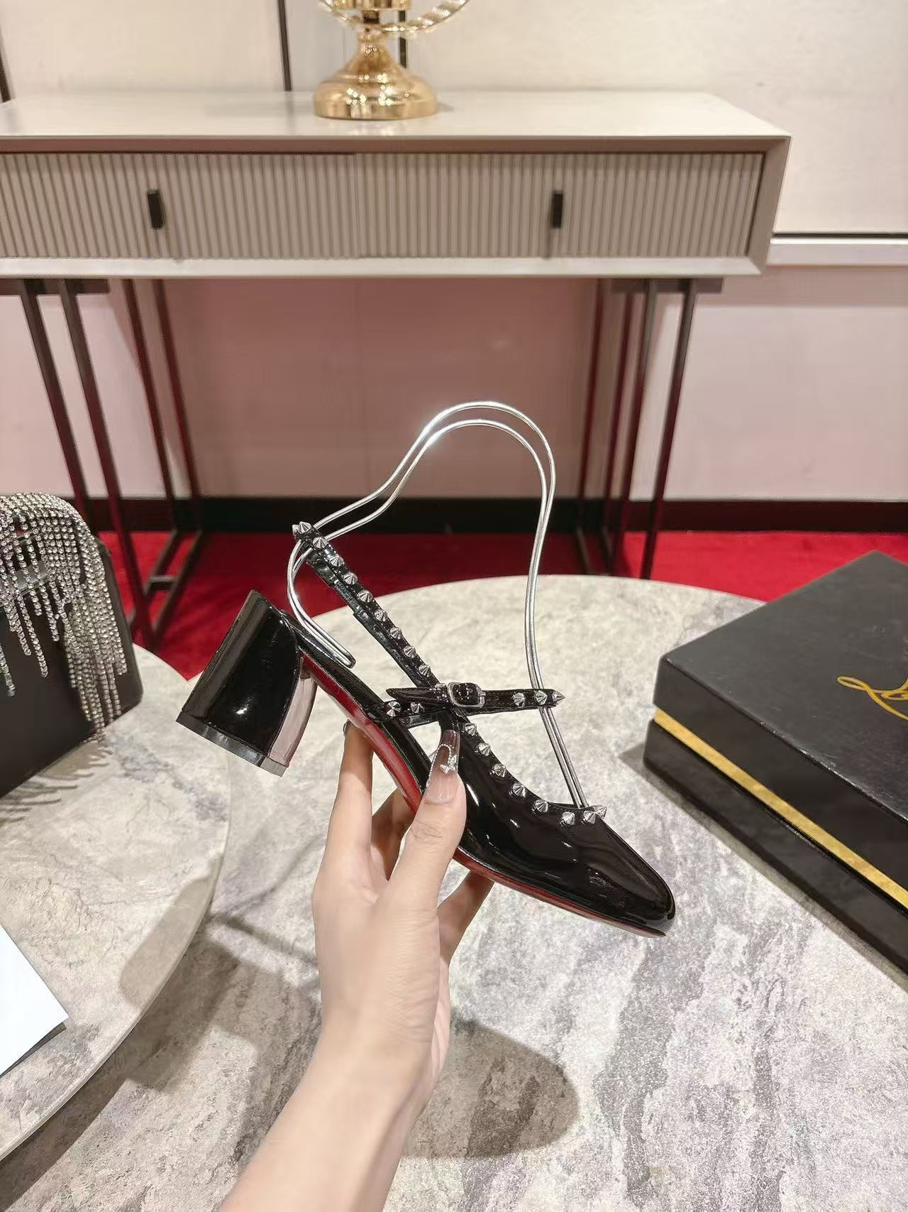 UA Ch**an Louboutin Mary Jane Pumps Janispikes Slingback Pumps