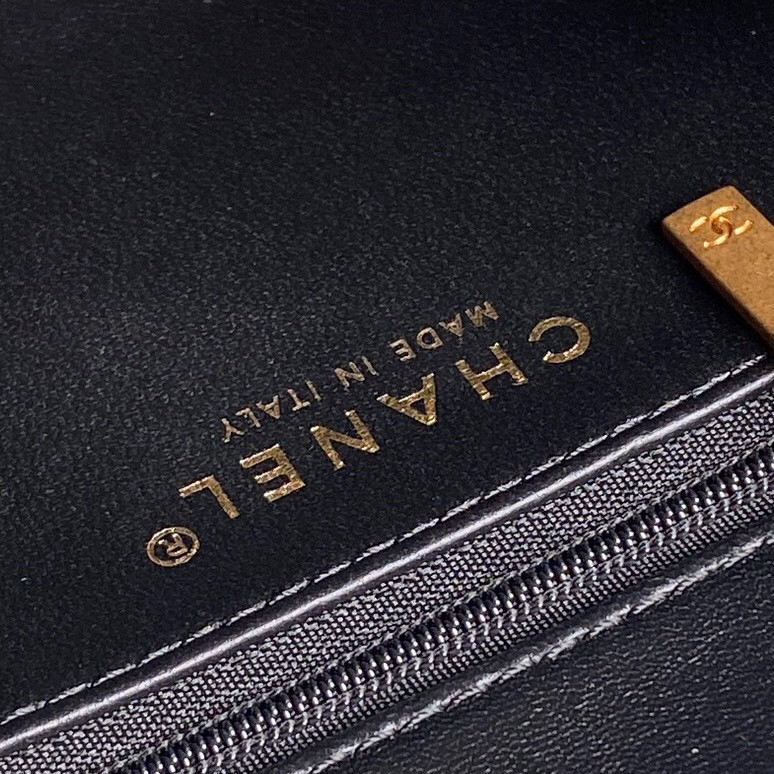 Ch*el Mini Flap Bag 12 x 18 x 6cm