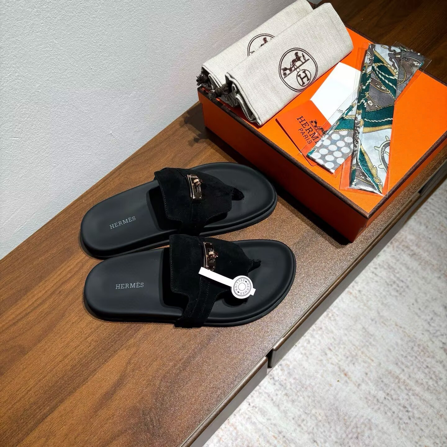 UA Hermès Empire Sandal Gold hardware