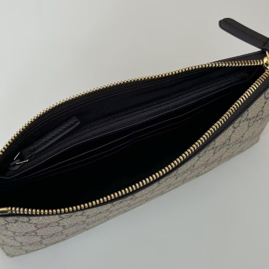 G*u*i Chain Wristlet Wallet GG Coated Canvas 22.5x13x2.5cm