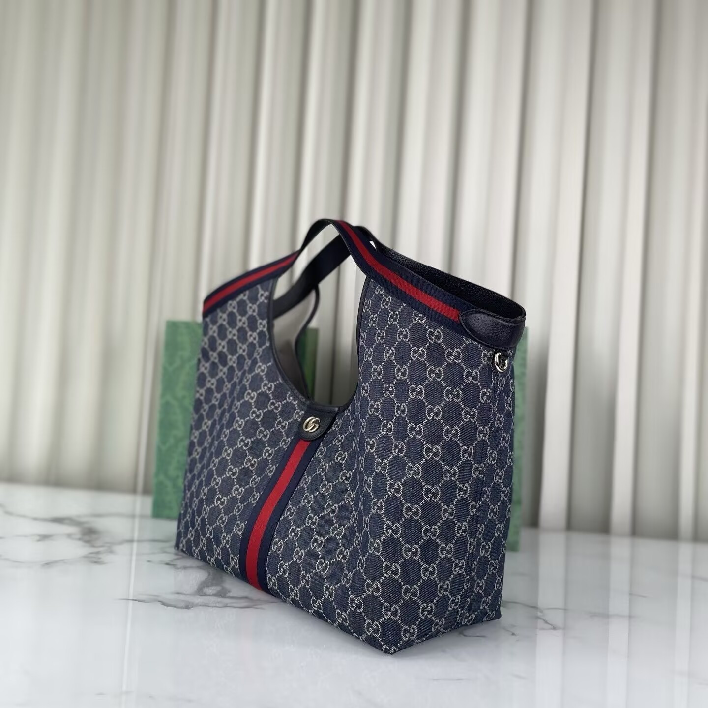 G*u*i Giglio large tote bag 60x47x16cm