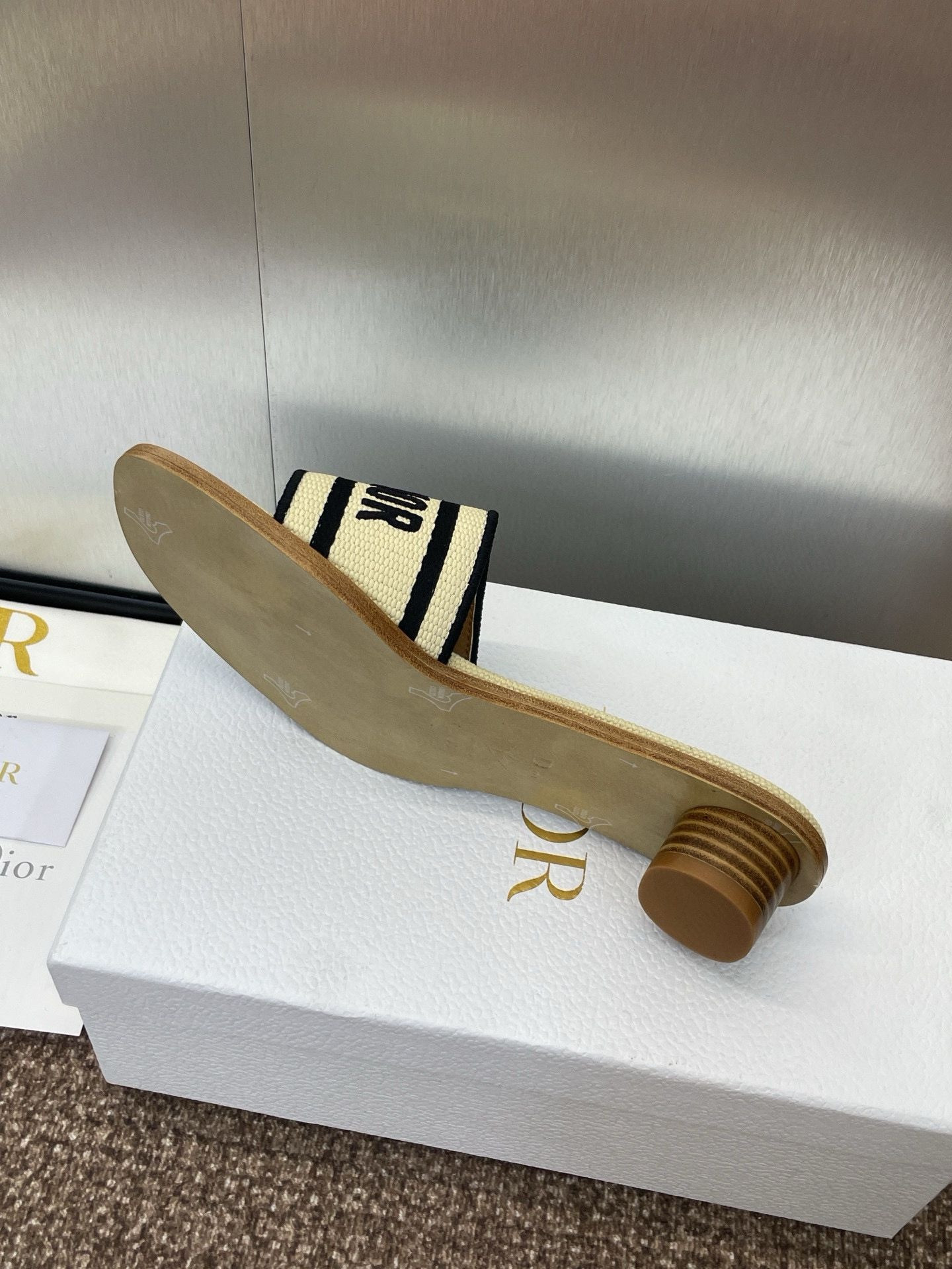 UA D*0r Dway Heeled Slide