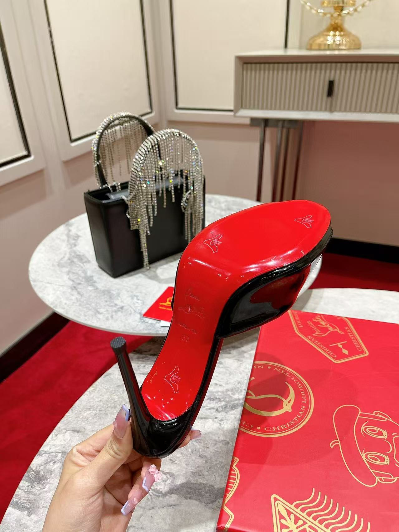 UA Ch**an Louboutin Me Dolly 100 Patent Leather Mules