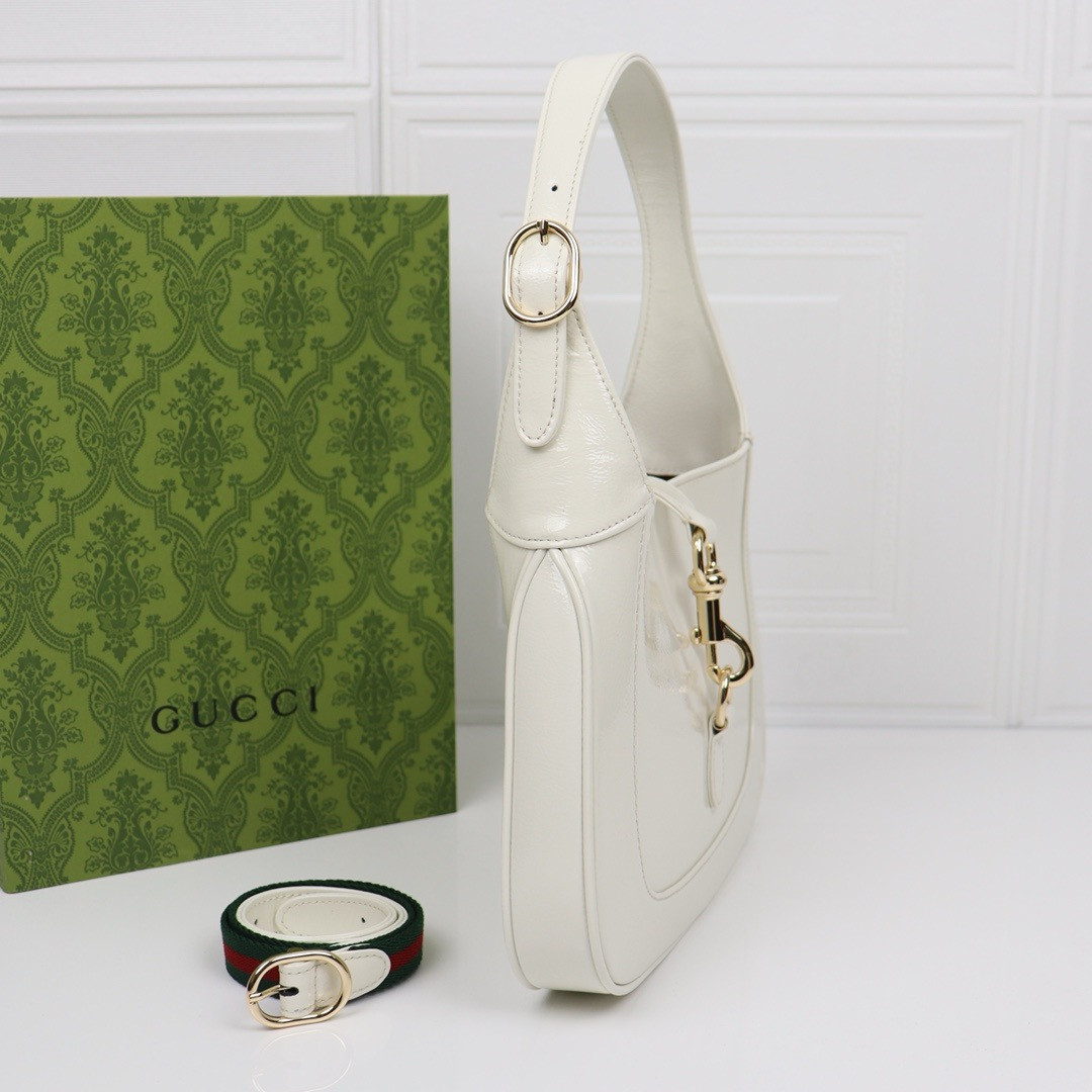 G*u*i Jackie small shoulder Bag Ivory Patent Leather 27.4×19.1×4.1cm