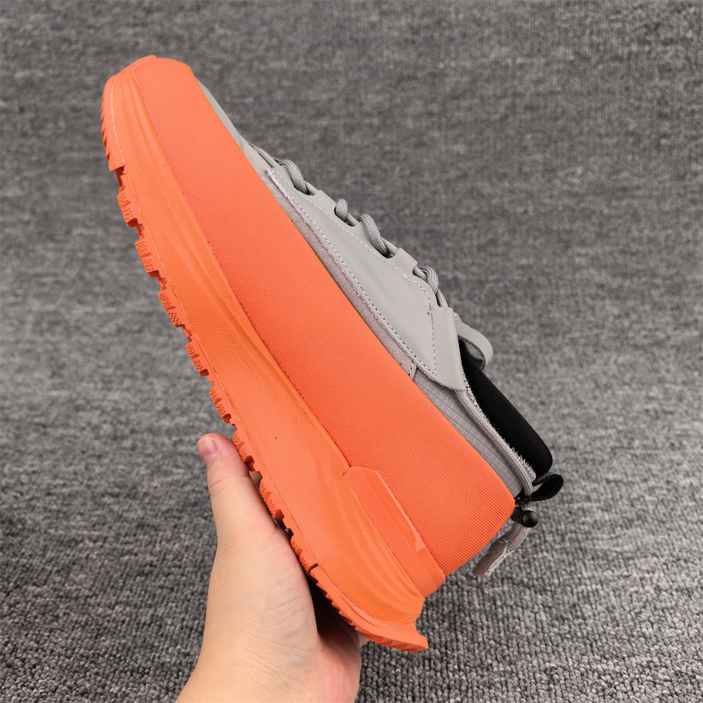 UA Can*a Go*e Glacier Trail Sneaker