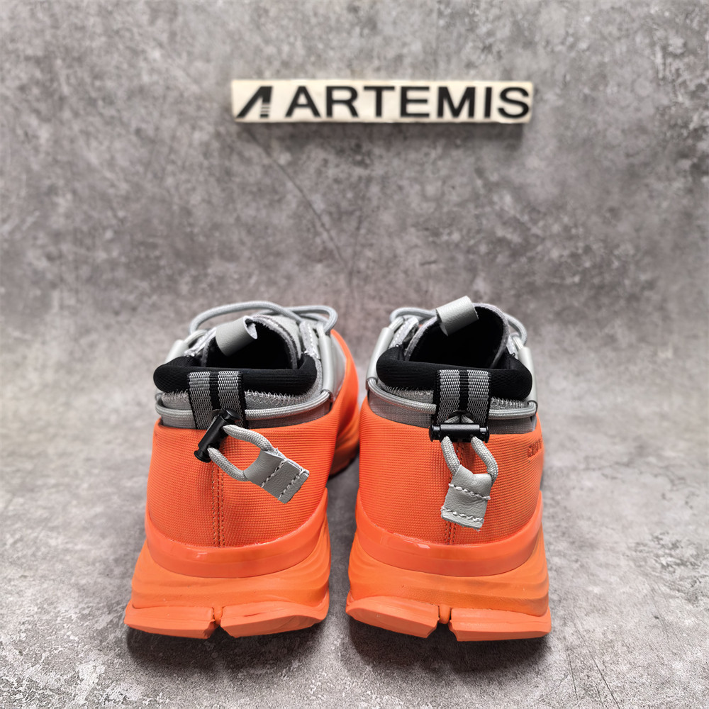 UA Can*a Go*e Glacier Trail Sneaker