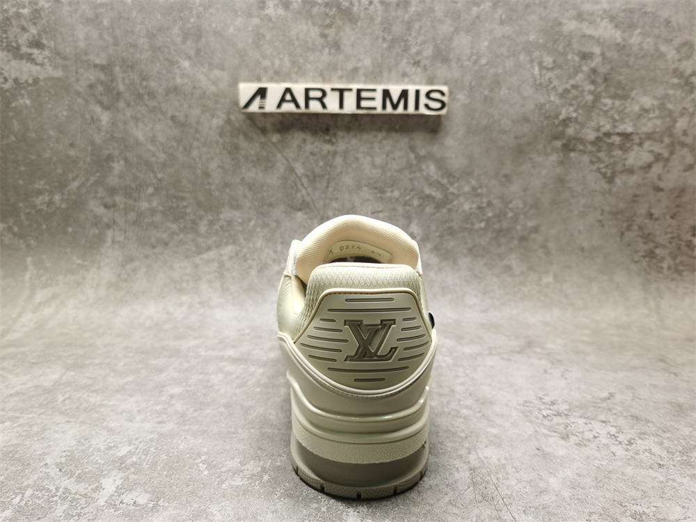 UA LV Trainer Sneaker