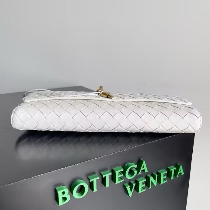 Bo*te*ga Ve*ne*ta Long Clutch Andiamo With Handle Fondant 31x13x3cm