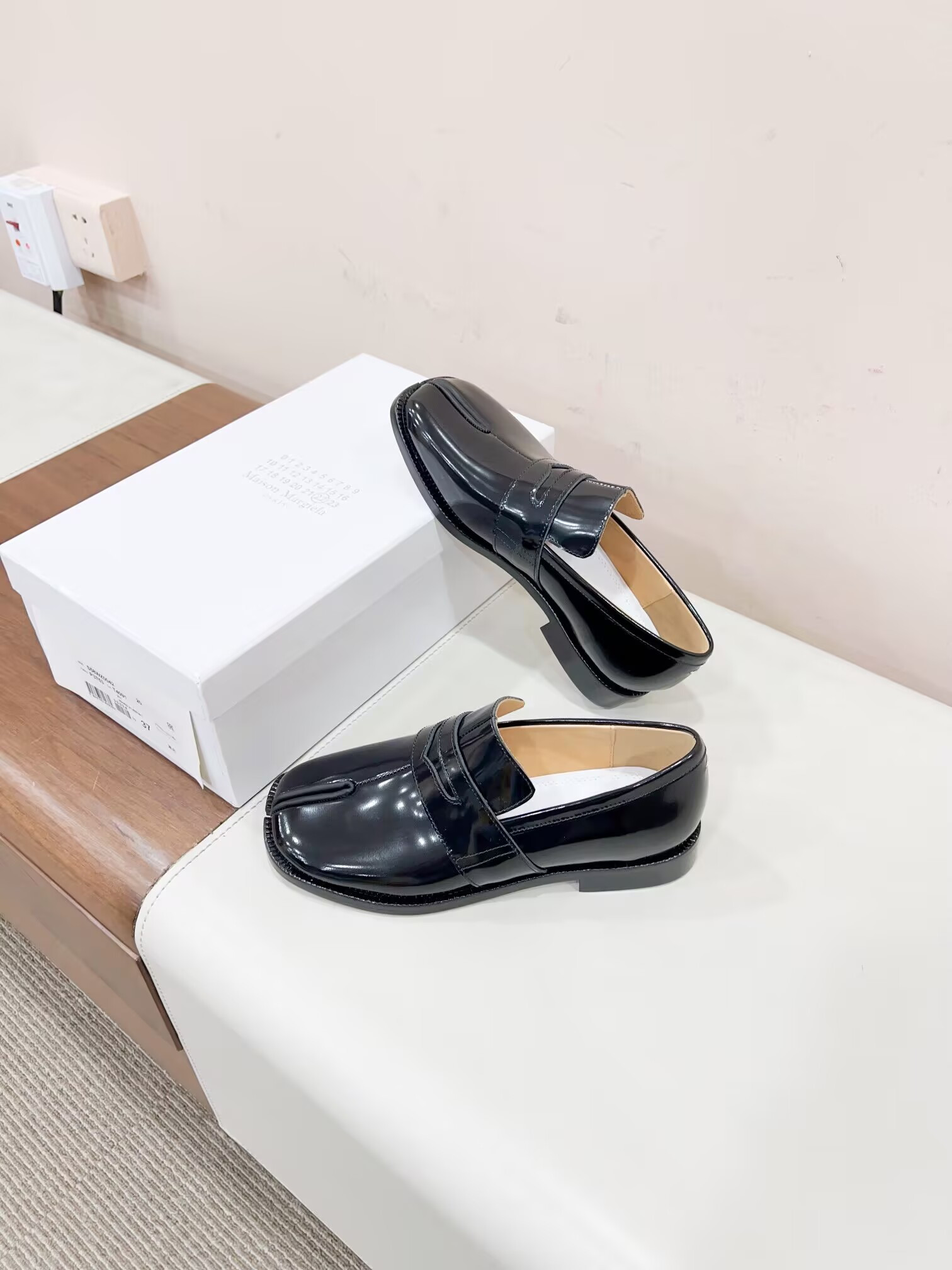 UA Maison Margiela Tabi loafers