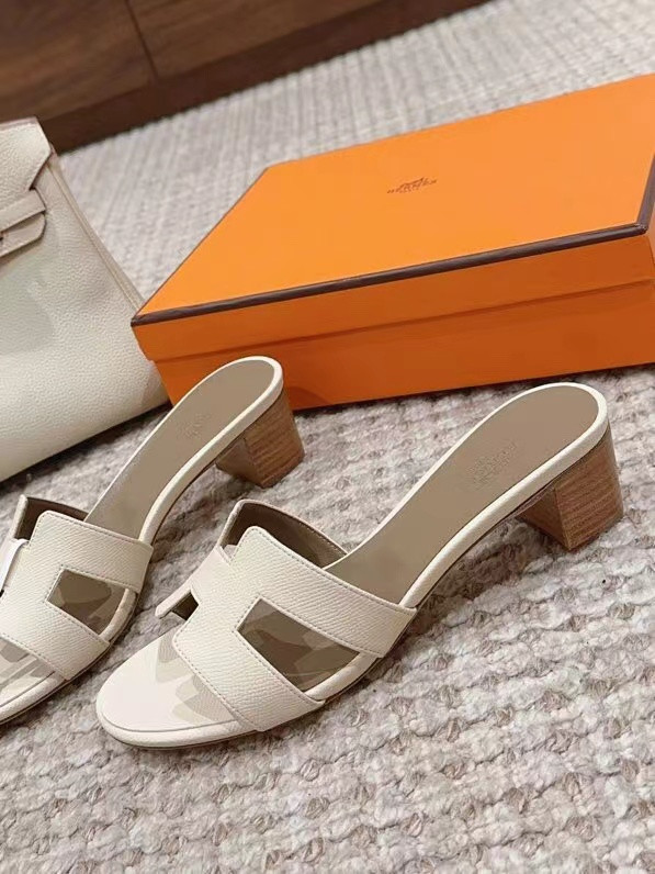UA Hermès Oasis sandal
