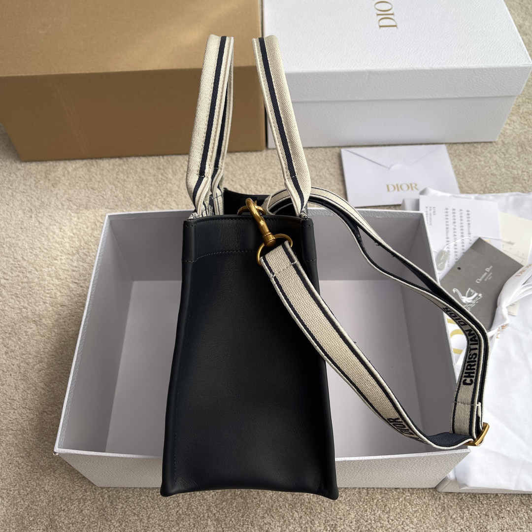 D*0r  Book Tote  Reverse  26.5×21×14cm