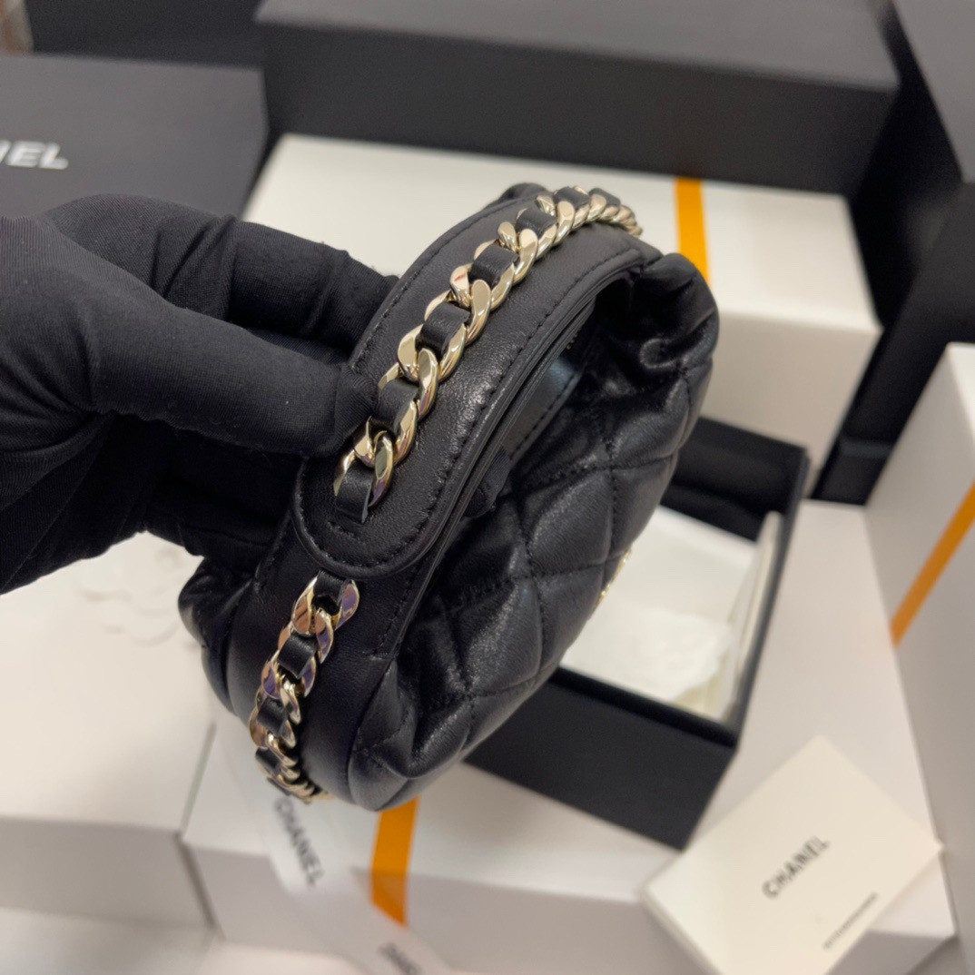 Ch*el 23C 16x16x5.5cm