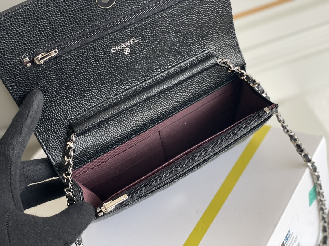 Ch*el WOC CLASSIC WALLET ON CHAIN 12.3x19.2x3.5cm