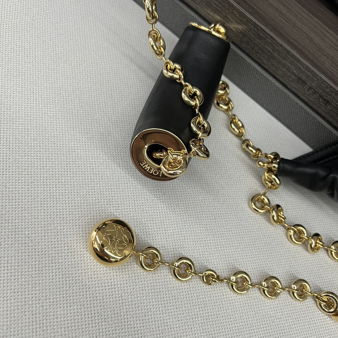 L0ew* Medium Squeeze bag in mellow nappa lambskin 34x33x13.5cm