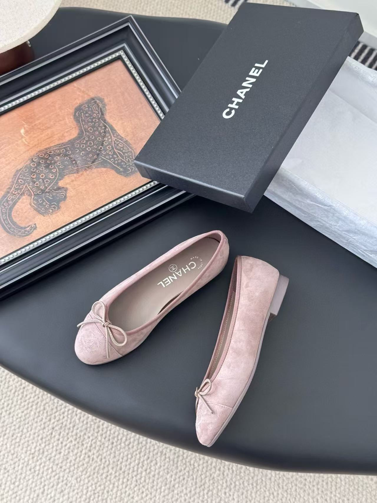 UA Ch*el Ballet flats
