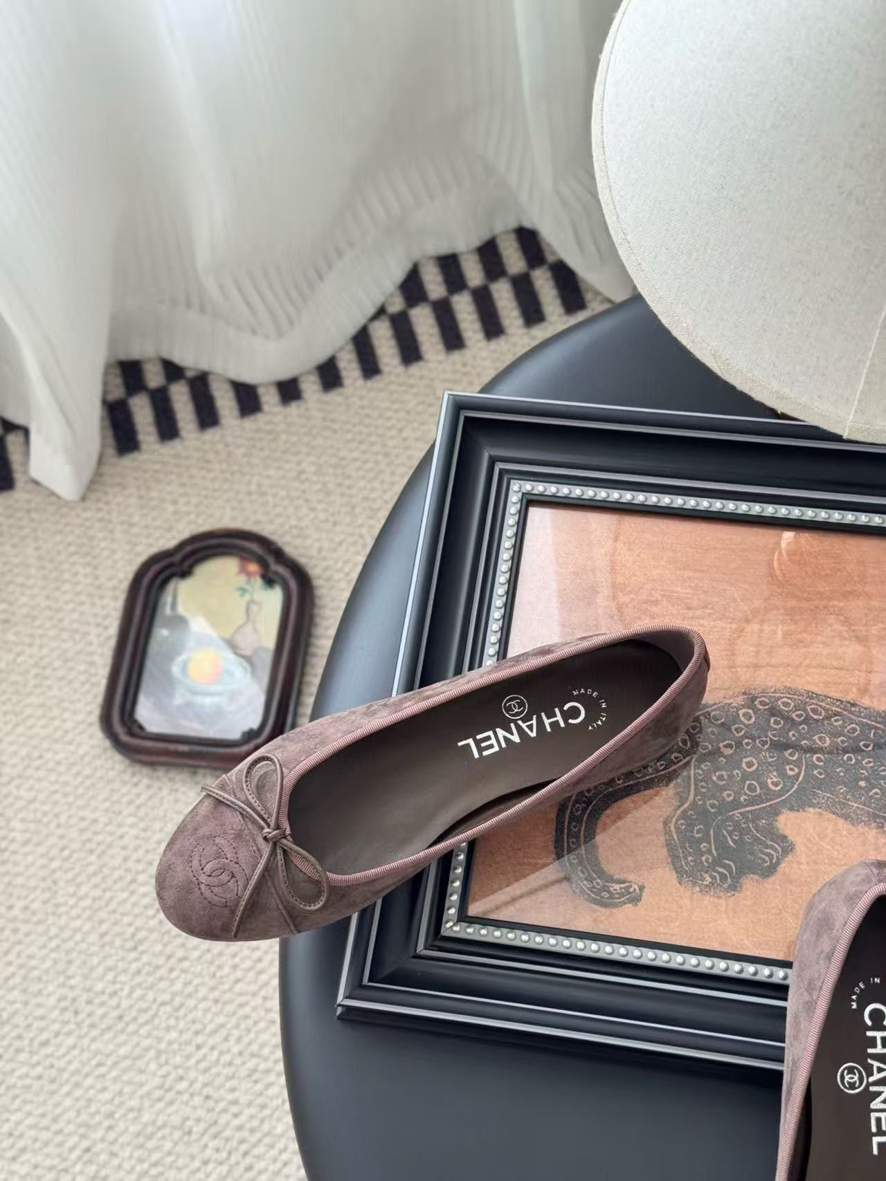 UA Ch*el Ballet flats