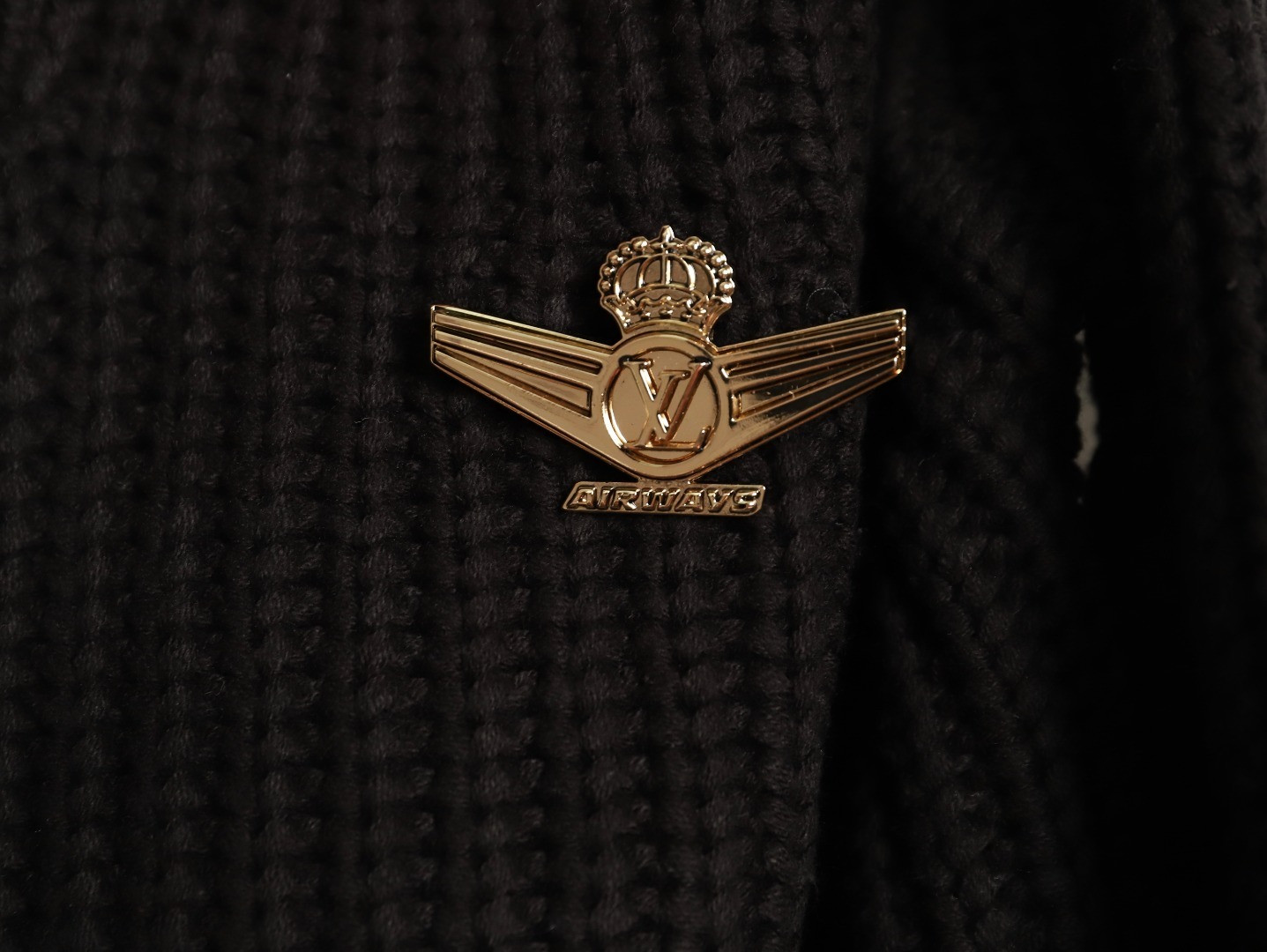 L0*is V*t0n LV knitting Sweaters