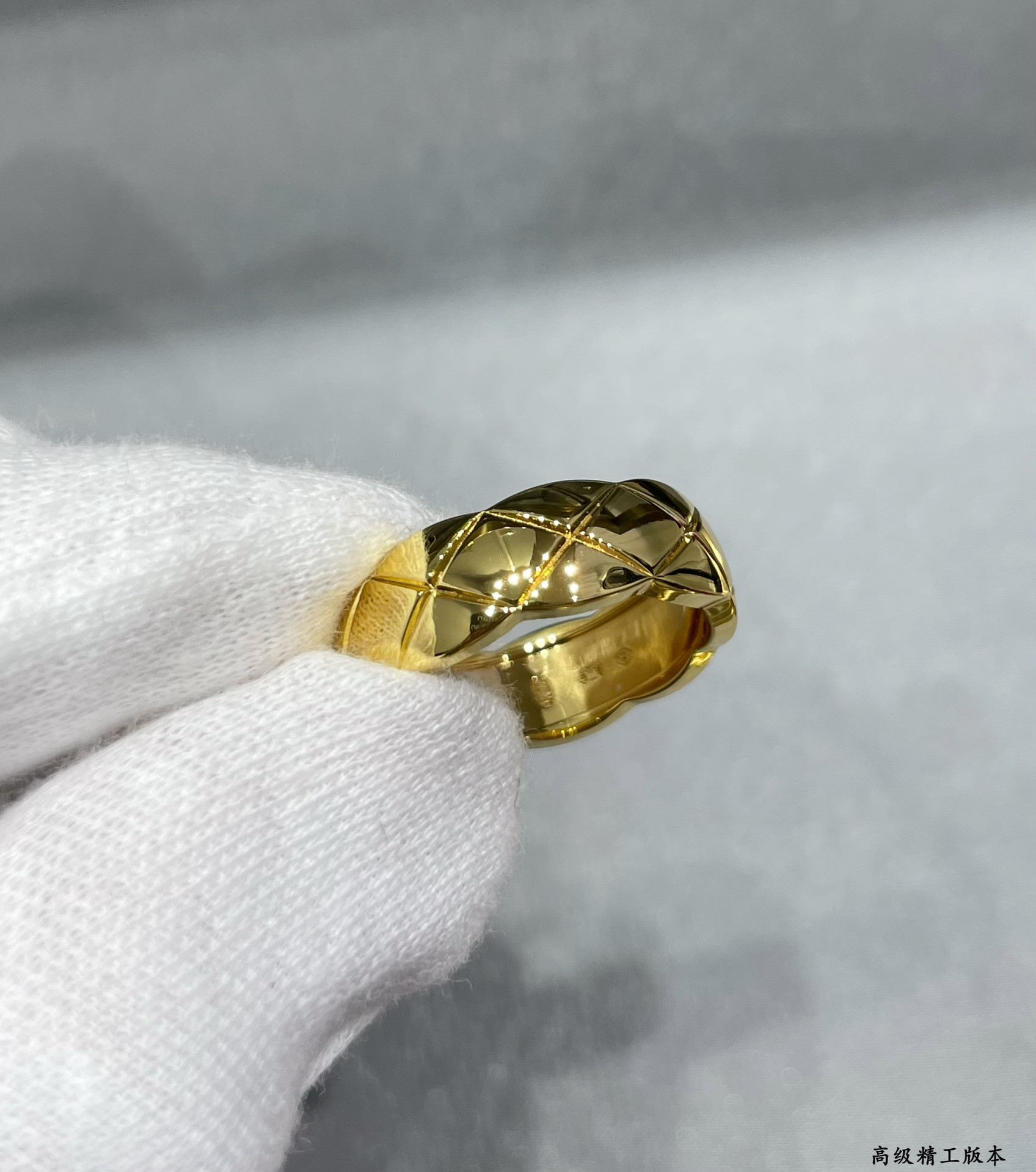 Ch*el Wide Diamond Pattern Smooth Ring