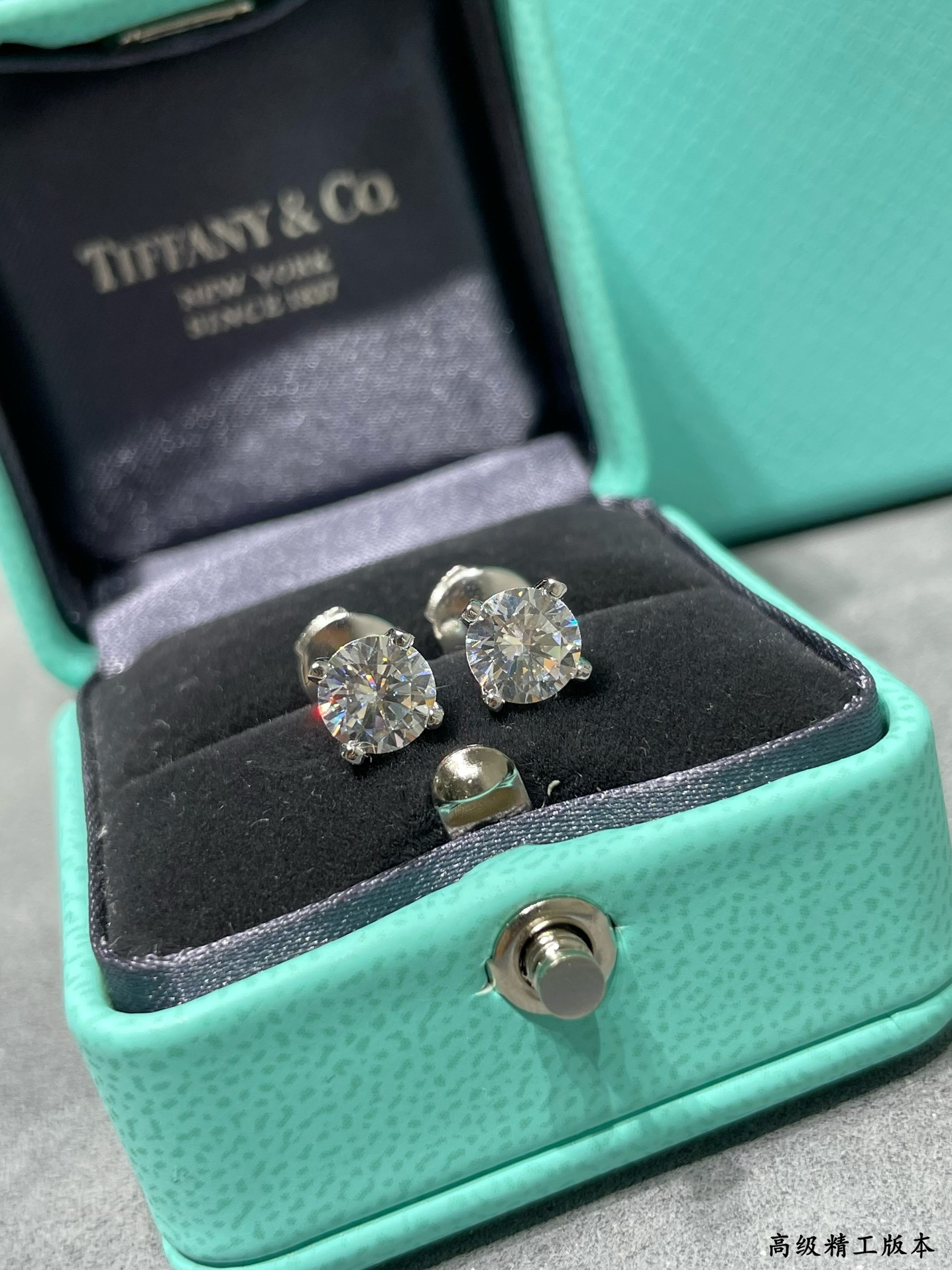 T*f*ny & Co. Four-Prong Solitaire Stud Earrings 6mm Ag925