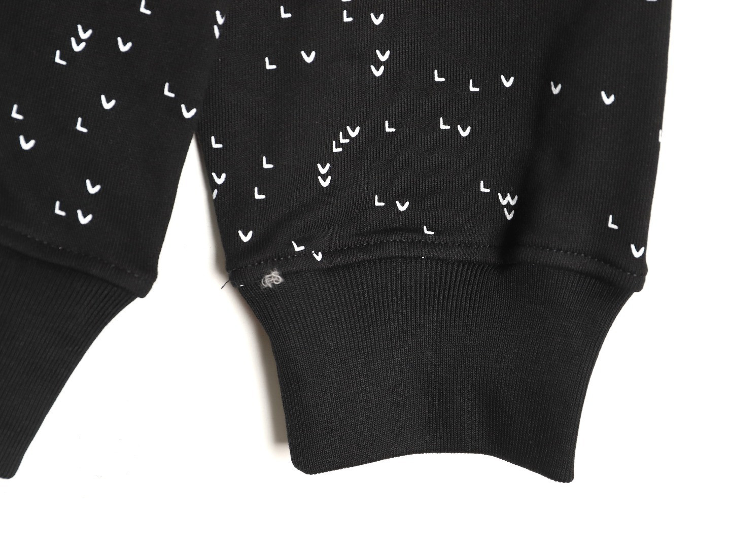 L0*is V*t0n 25Fw Hoodies