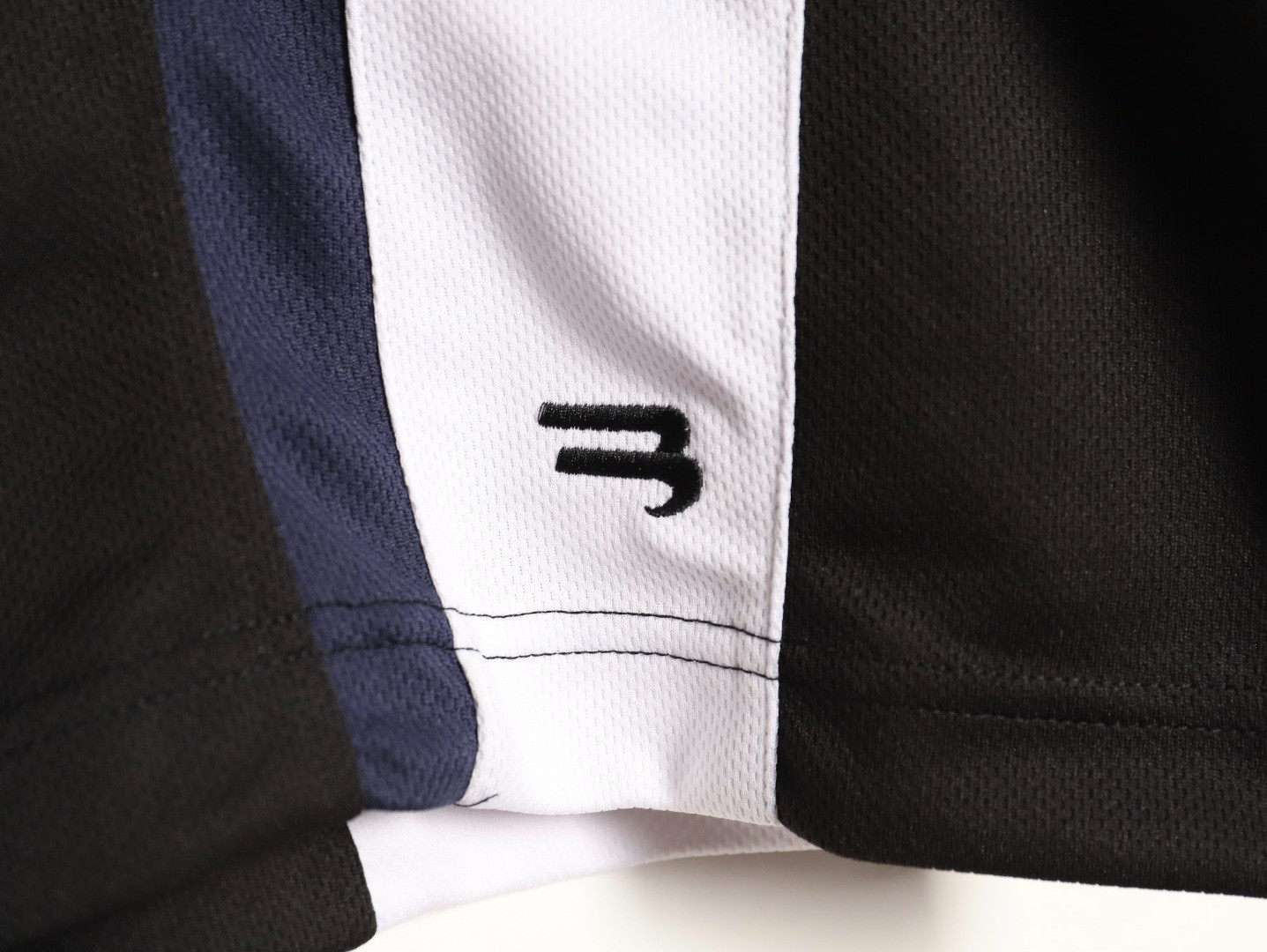 Ba*len*cia*ga Long-sleeved T-shirt