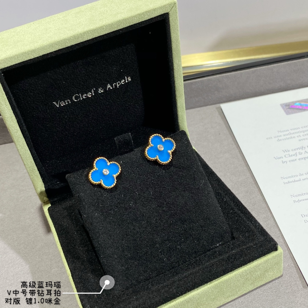 V*N CL*F & Arpels Sapphire Blue Agate Diamond Four-Leaf Clover Earrings