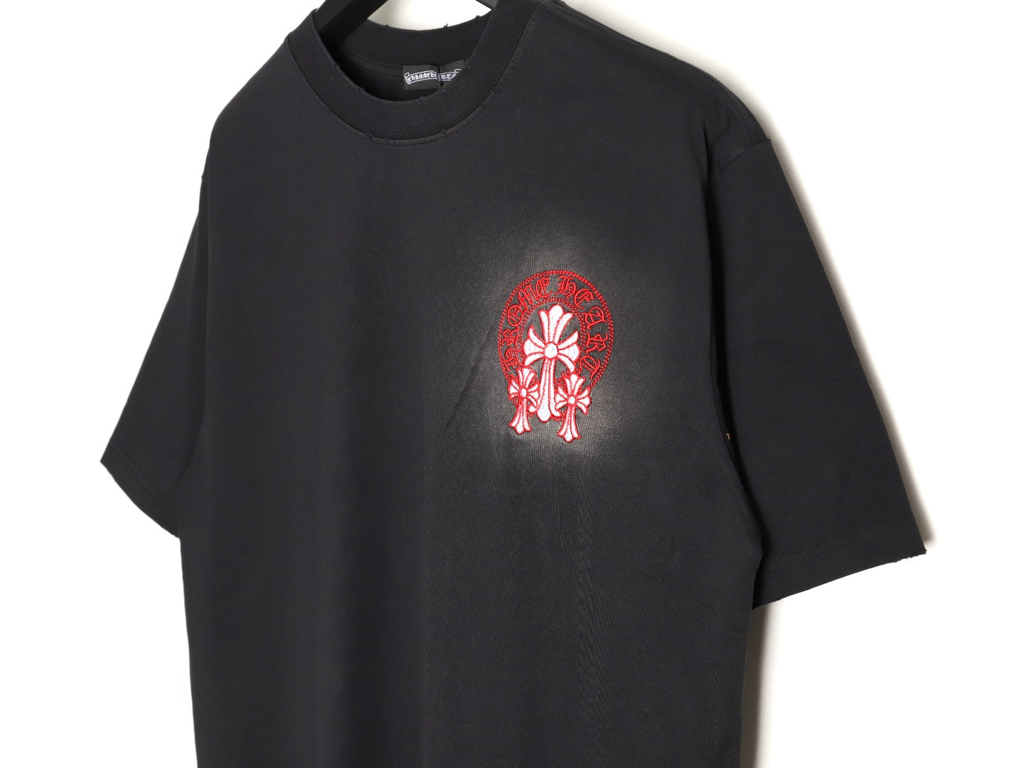 Ch**me He**ts 25SS Short-sleeved T-shirt