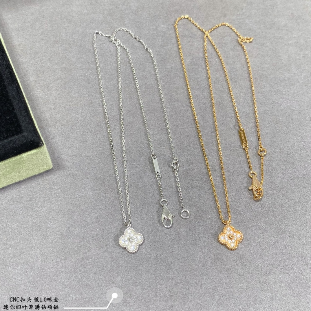 V*N CL*F & Arpels Mini Diamond Four-Leaf Clover Necklace Diameter approx 1.0cm,Chain length approx 40+5cm