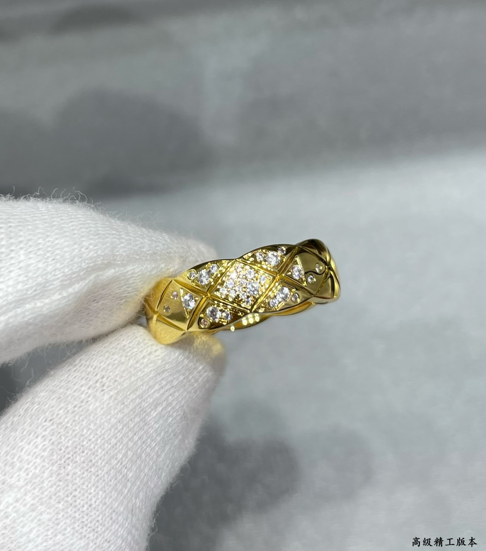 Ch*el Wide diamond Ring