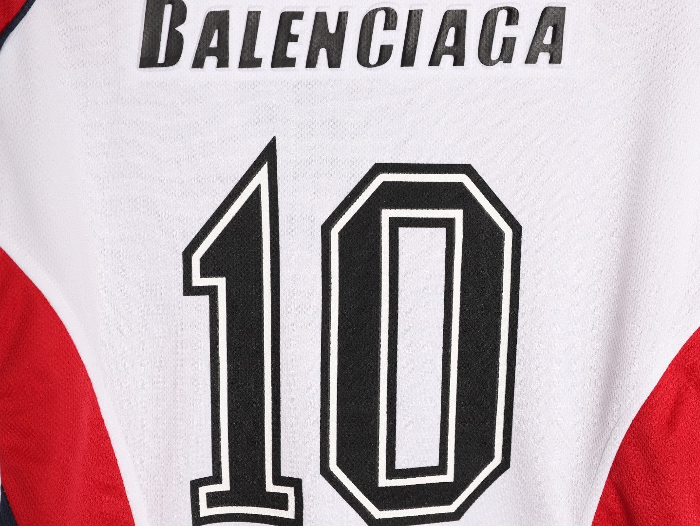 Ba*len*cia*ga Long-sleeved T-shirt