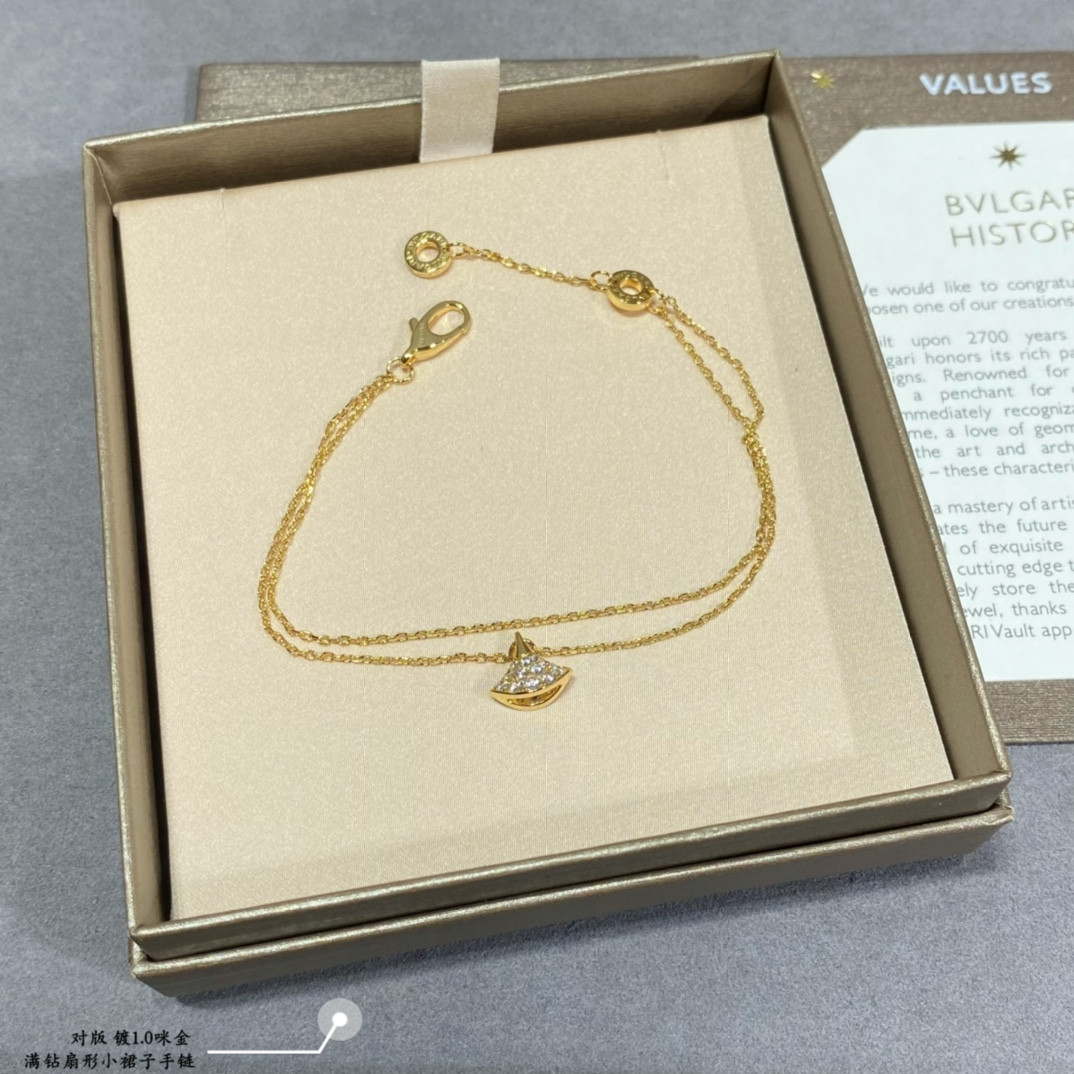 B*l*ai Diamond fan-shaped mini skirt Bracelet