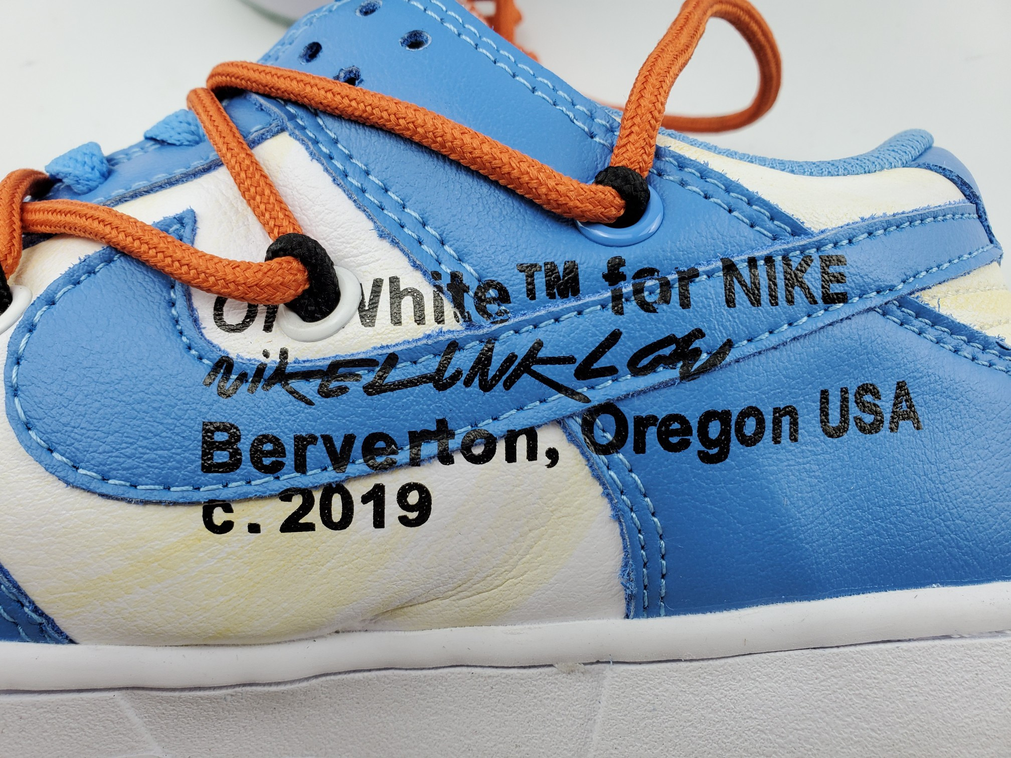 Nike Dunk Low Off-White Futura