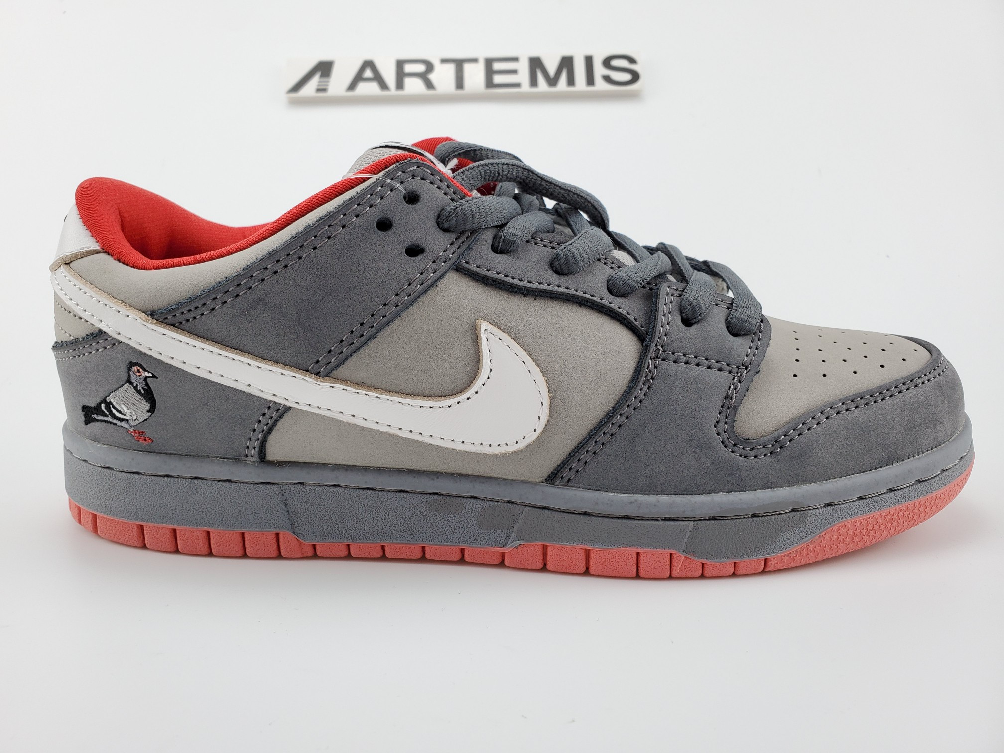 Nike Dunk SB Low Staple NYC Pigeon
