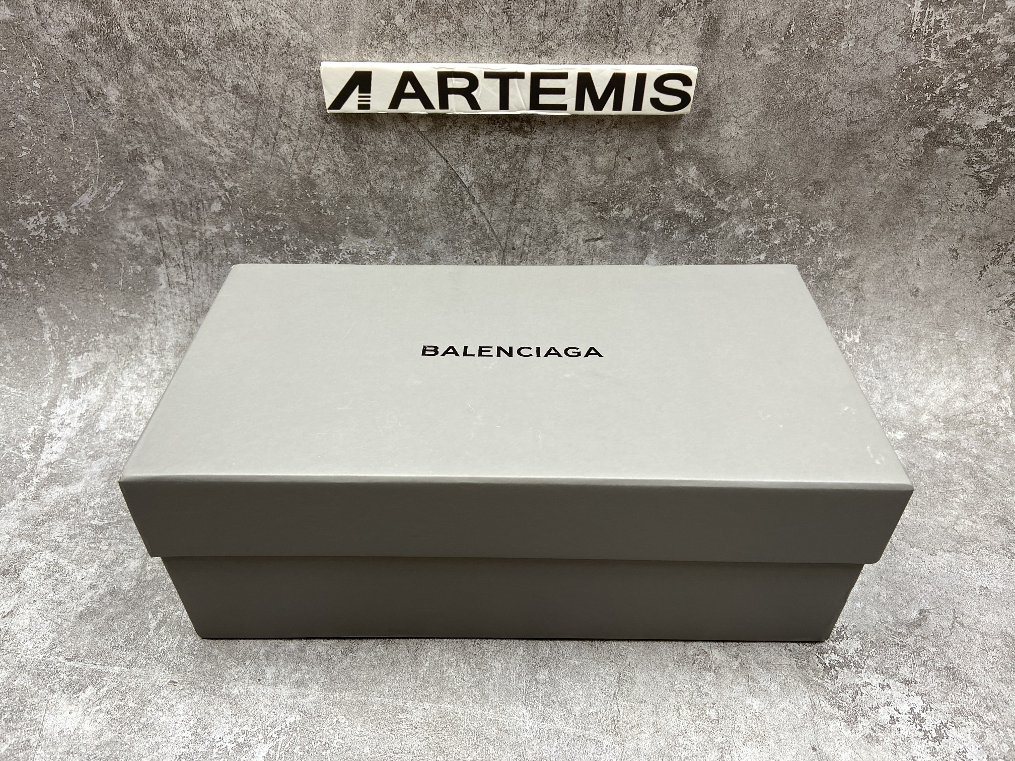 Balenciga Pool Slide Black White