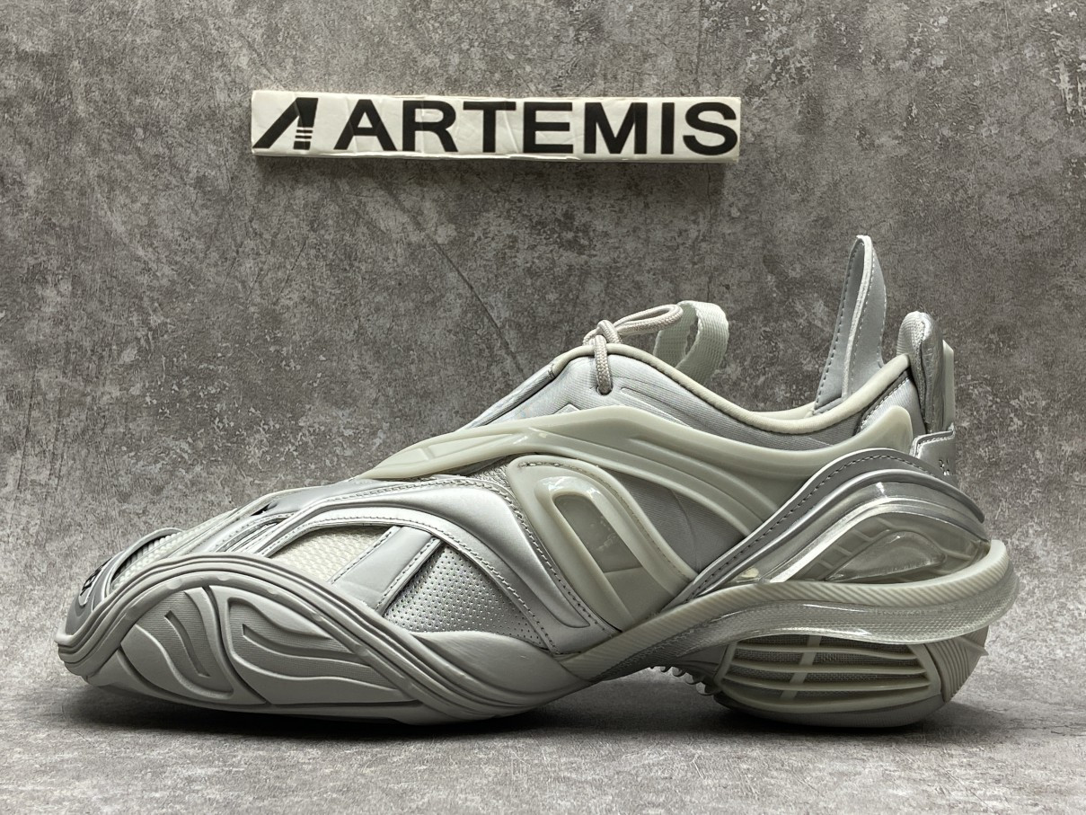 Balenciga Track 5.0 Sliver