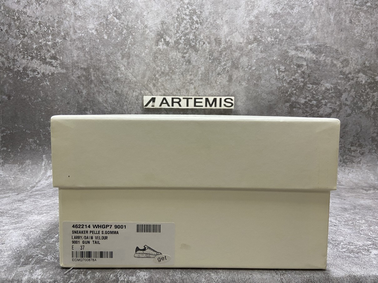 Ale*d*r M*Q*en Oversized Gold